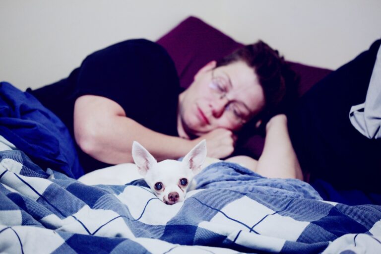 Emotional Support Animal for Depression: How It Helps and How to Qualify
